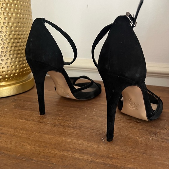 NEVER WORN Bruni Heels - Picture 4 of 8